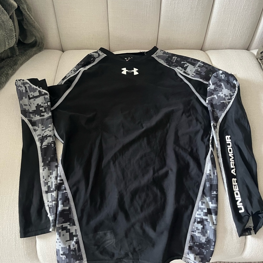 Under Armour Heat Tech long sleeve digital camo